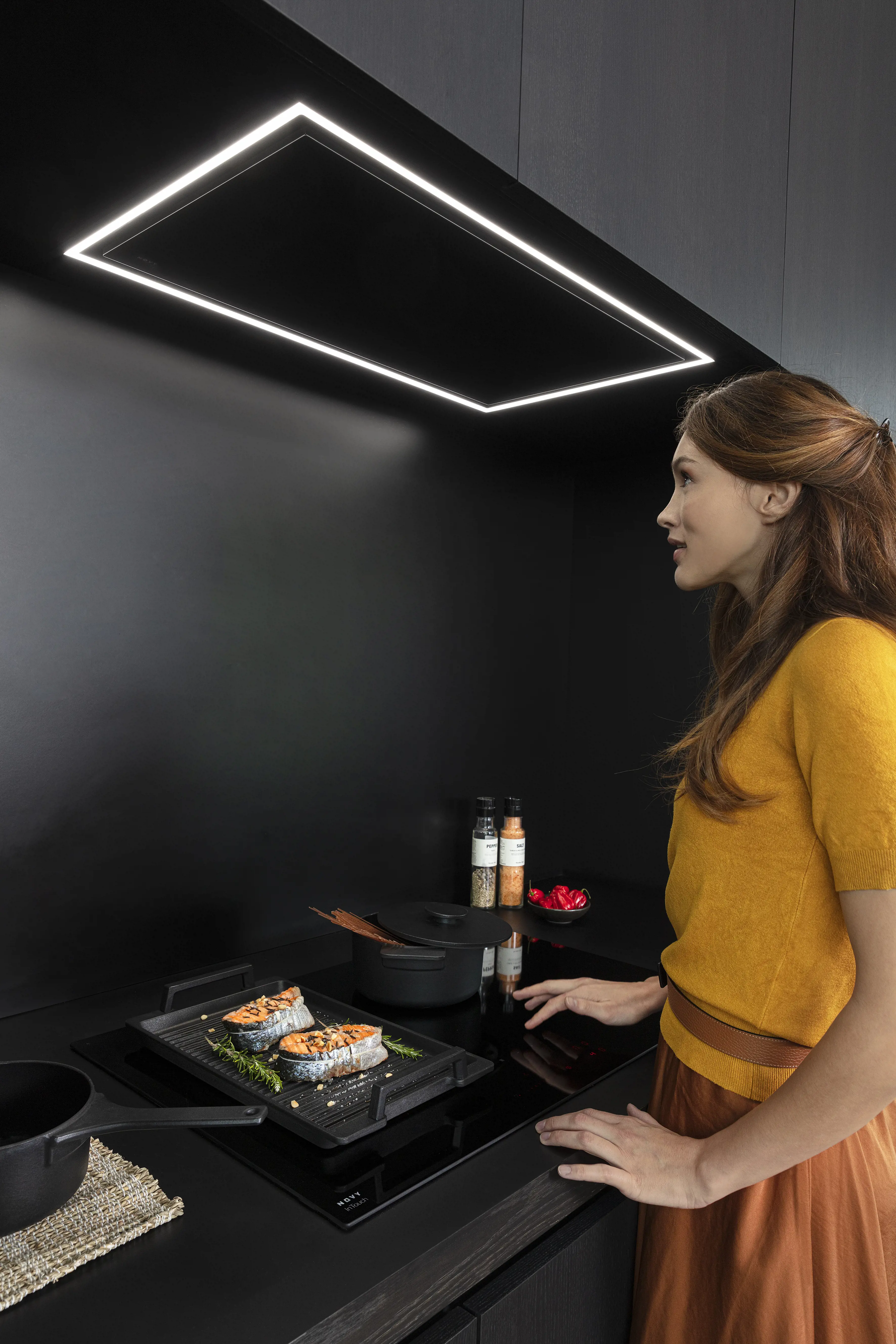 6932 Pureline Pro 90Cm Black Novy Intouch Ambient Image